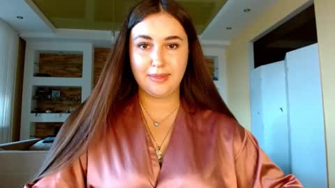 Elizabeth  online show from October 2025 11:44:02 AM