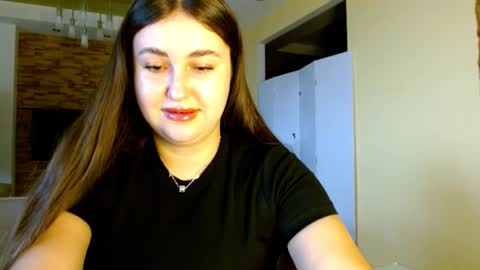 Elizabeth  online show from December 2025 07:47:01 AM