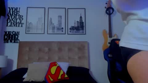 Sean Carrera online show from November 2025 03:07:01 AM