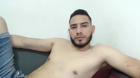Snapshot of seank_noszka chatting on December 2024 07:27:02 PM seank_noszka online show from December 2024 07:27:02 PM