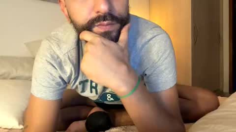 Snapshot of seanpablosanz chatting on June 2026 04:50:01 AM Sean pablo Sanz online show from June 2026 04:50:01 AM
