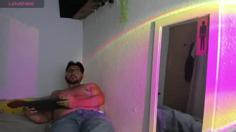 Snapshot of sebas9608 chatting on May 2026 06:14:01 PM Sebastian Bn online show from May 2026 06:14:01 PM