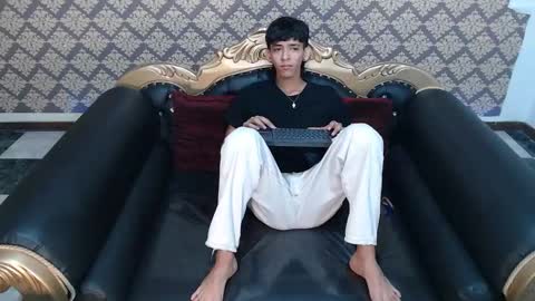 Snapshot of sebas_cat chatting on September 2025 11:27:02 PM Sebastian Alvarez online show from September 2025 11:27:02 PM