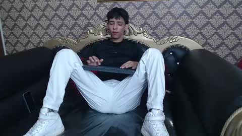 Snapshot of sebas_cat chatting on September 2025 08:58:01 PM Sebastian Alvarez online show from September 2025 08:58:01 PM