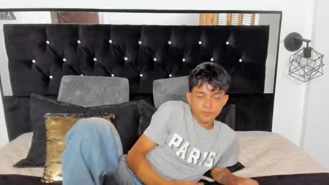 Snapshot of sebas_cat chatting on October 2025 10:00:02 PM Sebastian Alvarez online show from October 2025 10:00:02 PM
