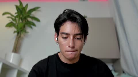 sebastian online show from January 2025 01:11:01 AM