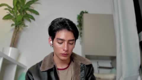 sebastian online show from January 2025 03:33:01 AM