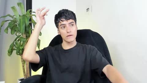 sebastian online show from December 2025 01:18:01 PM