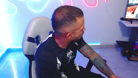 Sebastian online show from November 2025 09:24:01 PM