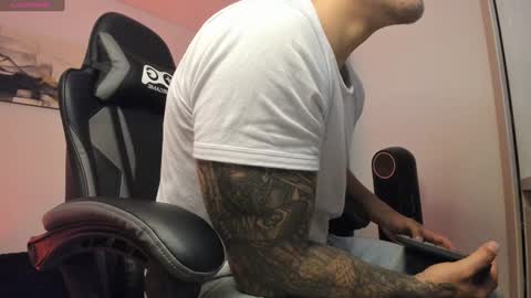 Snapshot of sebastianortizm chatting on December 2024 12:39:02 AM Lucian Sinclair online show from December 2024 12:39:02 AM