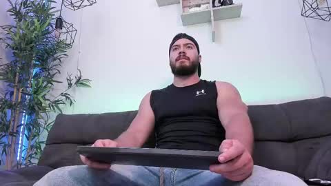 Instagram jeanpaulfit  online show from March 2025 09:22:01 PM