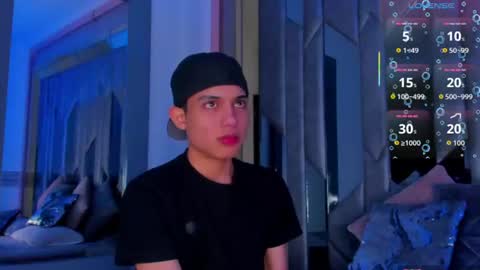 Snapshot of sebax_00 chatting on June 2026 04:02:01 AM Sebastian online show from June 2026 04:02:01 AM