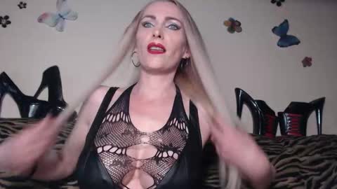 Emily online show from April 2026 08:25:02 PM