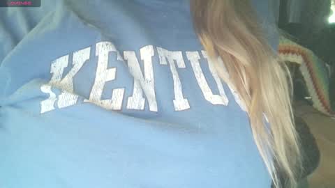 Snapshot of secret18slaveanon chatting on December 2024 03:47:02 PM Sunny online show from December 2024 03:47:02 PM