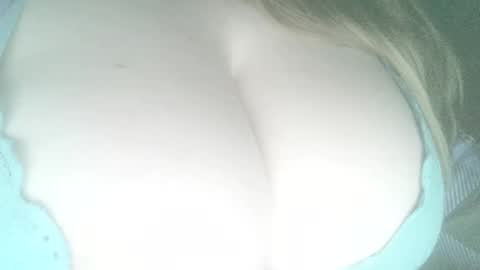 Snapshot of secret18slaveanon chatting on March 2025 09:07:02 AM Sunny online show from March 2025 09:07:02 AM