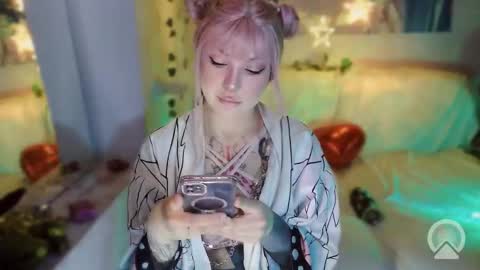 secret_bloom online show from February 2026 07:10:01 PM