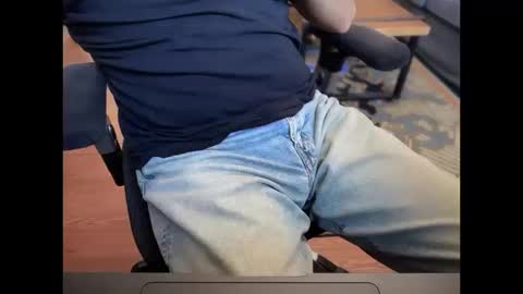 secret_neighbor_ online show from October 2025 06:07:01 PM