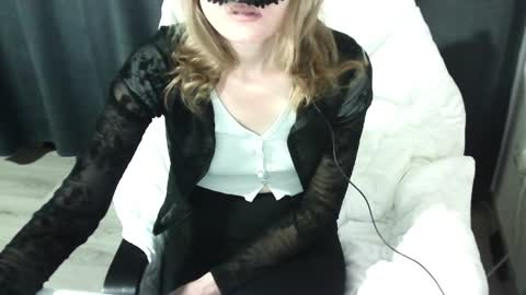 Snapshot of secretanni chatting on April 2026 11:31:01 PM Anni online show from April 2026 11:31:01 PM