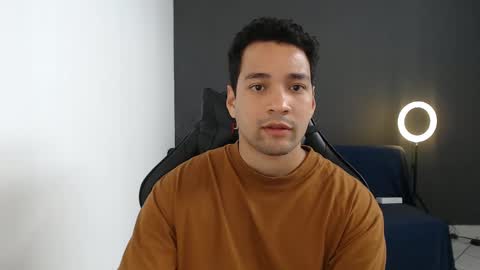 Snapshot of secretboy5000 chatting on January 2025 02:25:01 PM Jex online show from January 2025 02:25:01 PM