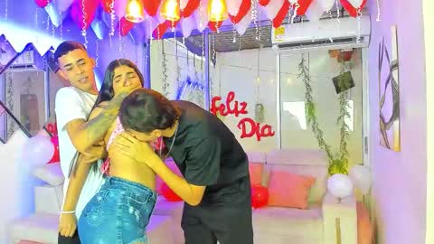 Snapshot of secrethause71605 chatting on February 2026 09:44:01 PM NIKOL online show from February 2026 09:44:01 PM