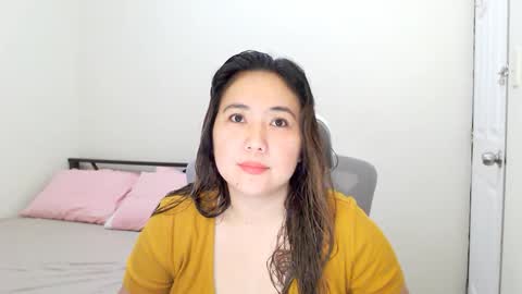 MILAN online show from February 2025 05:04:01 AM