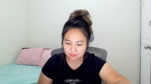 MILAN online show from March 2025 05:42:02 AM