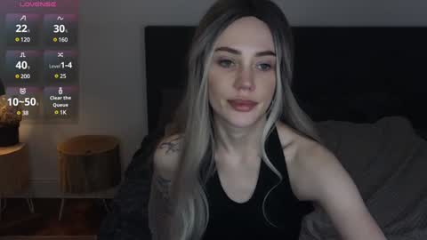 Sara online show from December 2024 10:19:01 PM