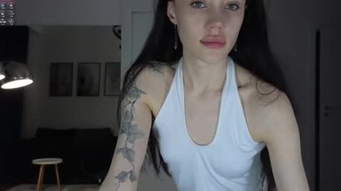 Sara online show from October 2025 08:40:01 PM