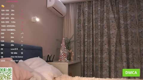 Mia online show from February 2026 04:12:02 PM