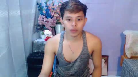 Snapshot of seductive_maxxx chatting on May 2026 11:01:04 PM Max online show from May 2026 11:01:04 PM