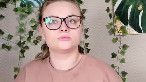 seductive_she_wolf online show from October 2025 07:03:01 PM