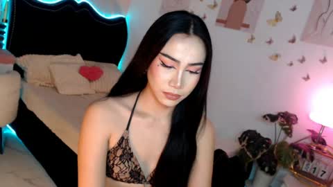 Snapshot of seductive_vana chatting on June 2026 05:04:02 PM Vanessa online show from June 2026 05:04:02 PM