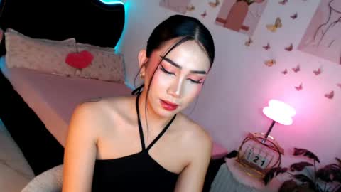 Snapshot of seductive_vana chatting on June 2026 07:49:01 PM Vanessa online show from June 2026 07:49:01 PM