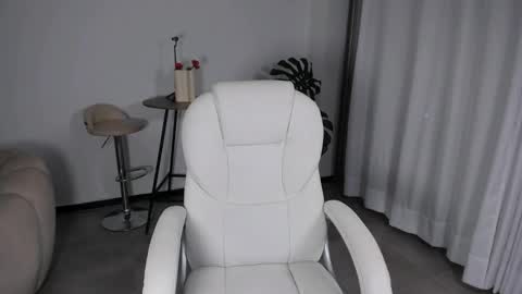 Arihana online show from November 2025 02:02:02 AM