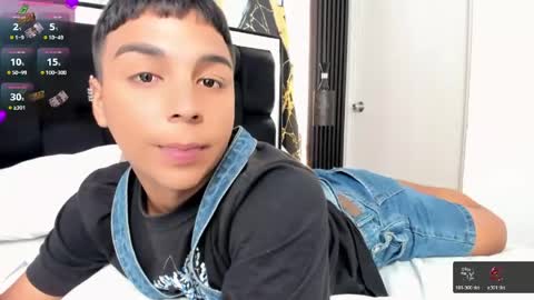 Snapshot of seductivo_jr chatting on April 2026 04:05:02 AM seductivo online show from April 2026 04:05:02 AM