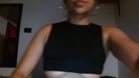 Snapshot of seductress_malia chatting on July 2026 05:23:02 AM seductress_malia online show from July 2026 05:23:02 AM