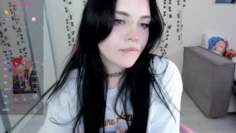 Selena  online show from February 2025 08:09:01 AM