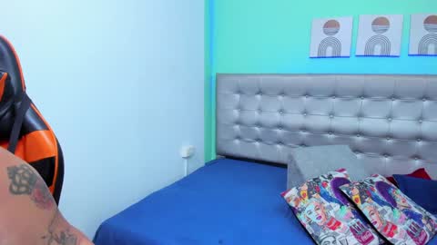 Selena online show from January 2025 09:47:02 PM