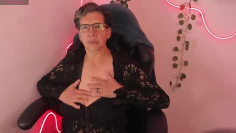 Selena online show from April 2026 11:22:02 AM