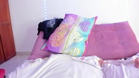 Karen online show from April 2026 02:33:02 PM