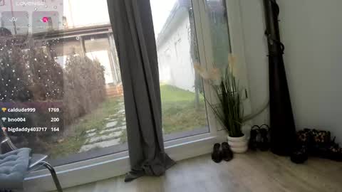 Snapshot of selena_reeves chatting on February 2025 10:26:02 AM Selena online show from February 2025 10:26:02 AM