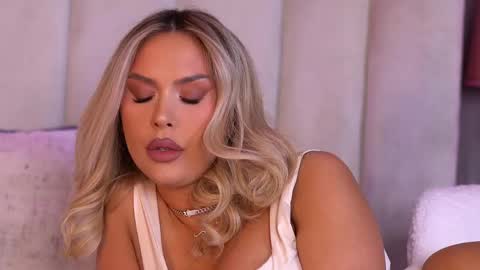 Snapshot of selena_voss chatting on May 2026 07:59:02 AM Selena online show from May 2026 07:59:02 AM