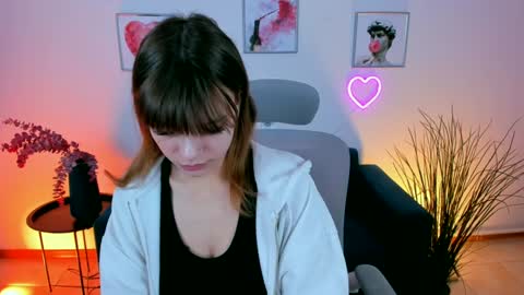 Selena ntmy online show from December 2024 01:30:02 PM