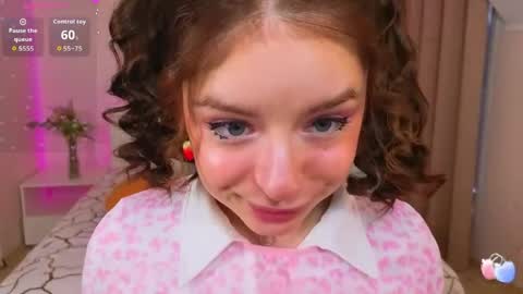 Snapshot of selenamills chatting on May 2026 08:19:01 AM selenamills online show from May 2026 08:19:01 AM
