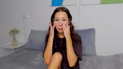 Selena online show from November 2025 10:27:01 AM