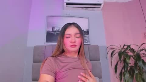 Selene online show from December 2025 02:39:01 AM