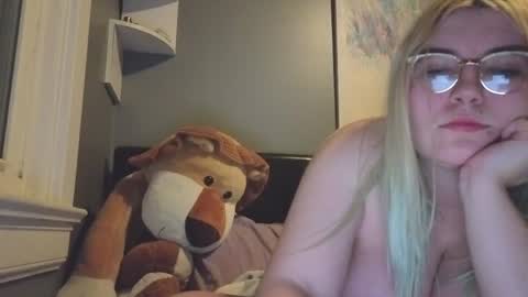 Selene online show from April 2026 03:45:02 AM