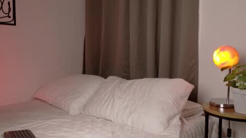 Selene Nova online show from February 2026 10:17:01 PM