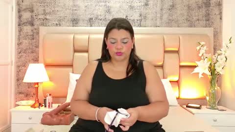 Selenna Cooper online show from December 2025 11:48:01 AM