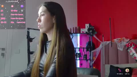 Nicole online show from October 2025 01:50:02 AM